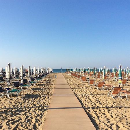 Appartamenti Dora Bibione Exterior photo